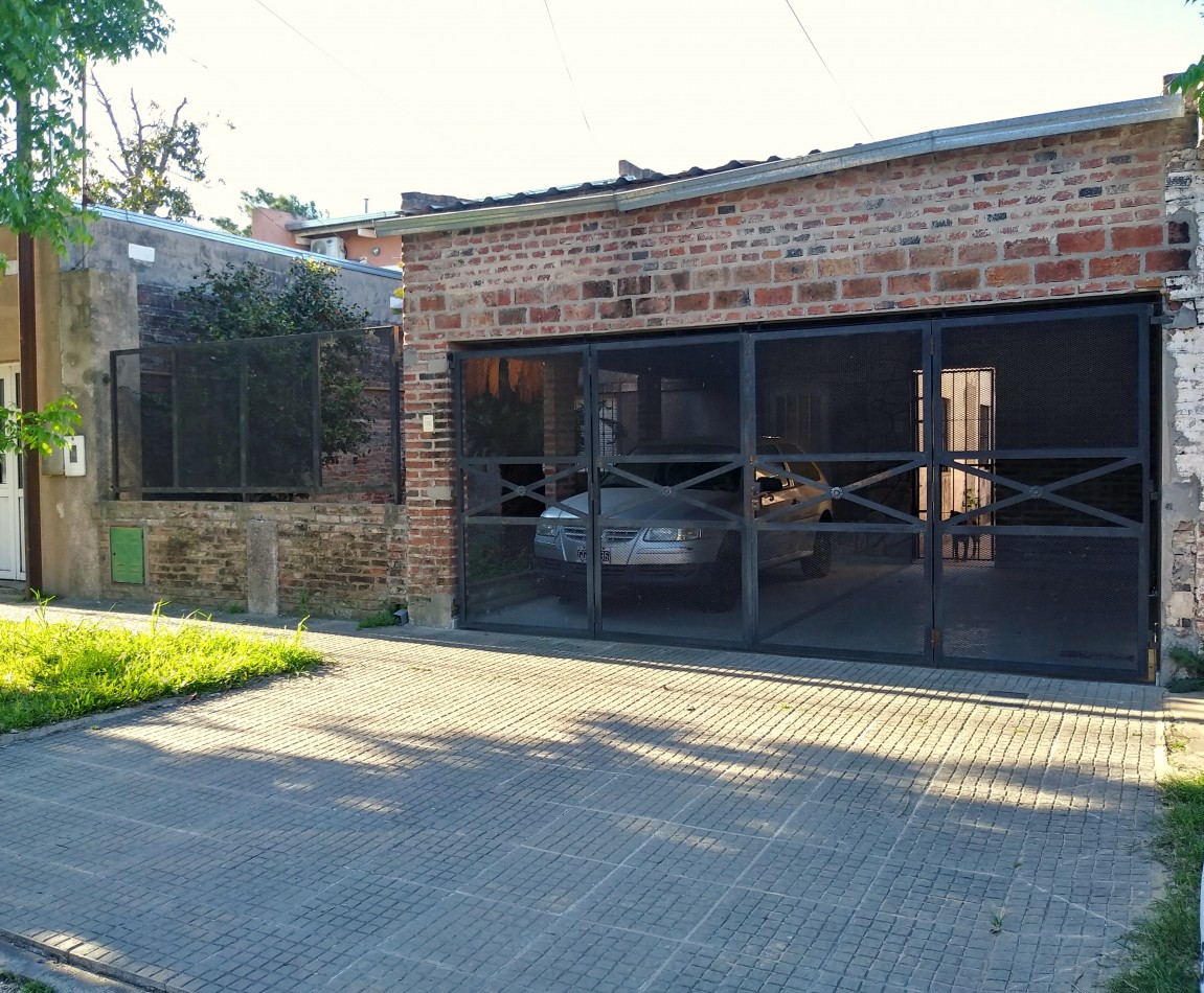 VENTA CASA A 350 METROS DE AV. GRAL. PAZ