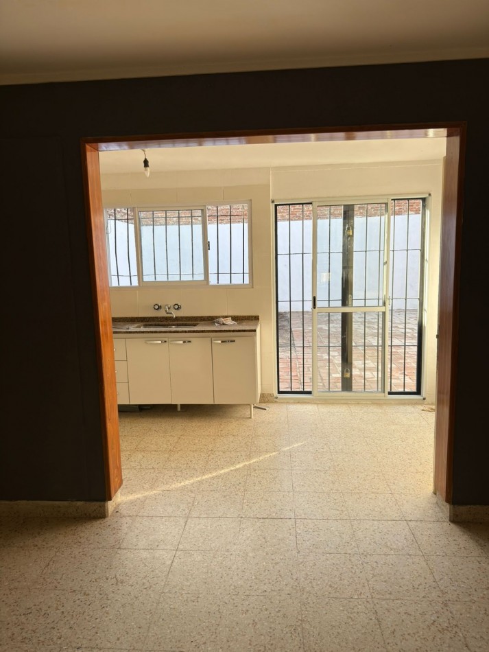 VENTA CASA A METROS DEL CENTRO DEPORTIVO JERARQUICOS