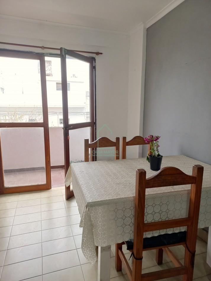 VENTA DEPARTAMENTO DE TRES DORMITORIOS  EN BARRIO CANDIOTI SUR 