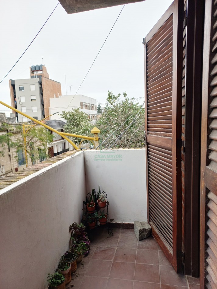 VENTA DEPARTAMENTO DE TRES DORMITORIOS  EN BARRIO CANDIOTI SUR 