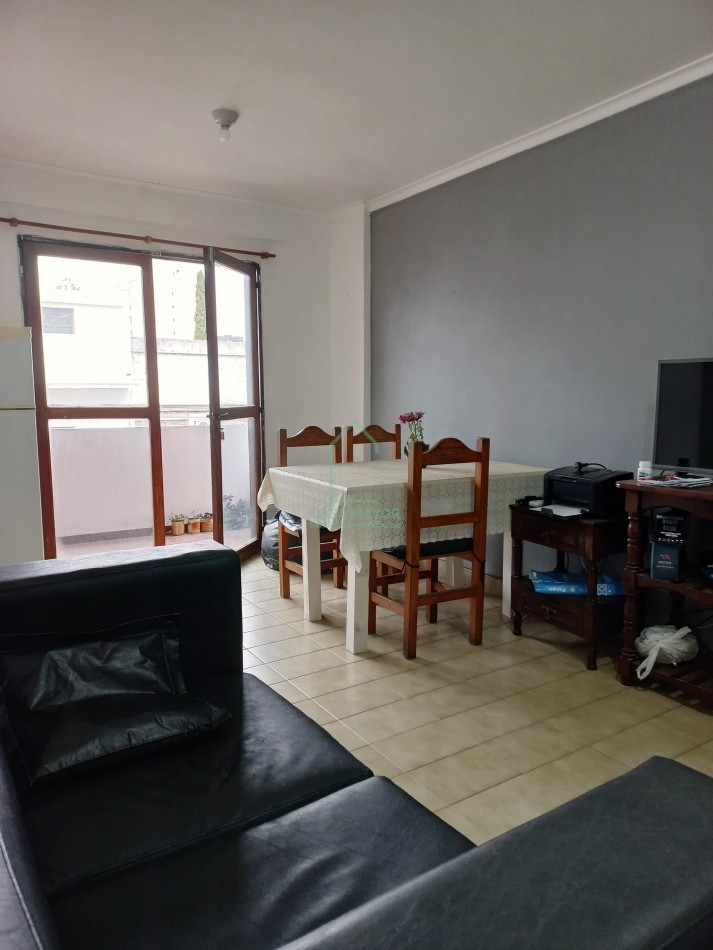 VENTA DEPARTAMENTO DE TRES DORMITORIOS  EN BARRIO CANDIOTI SUR 