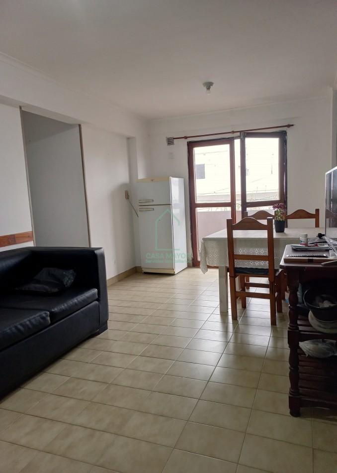 VENTA DEPARTAMENTO DE TRES DORMITORIOS  EN BARRIO CANDIOTI SUR 